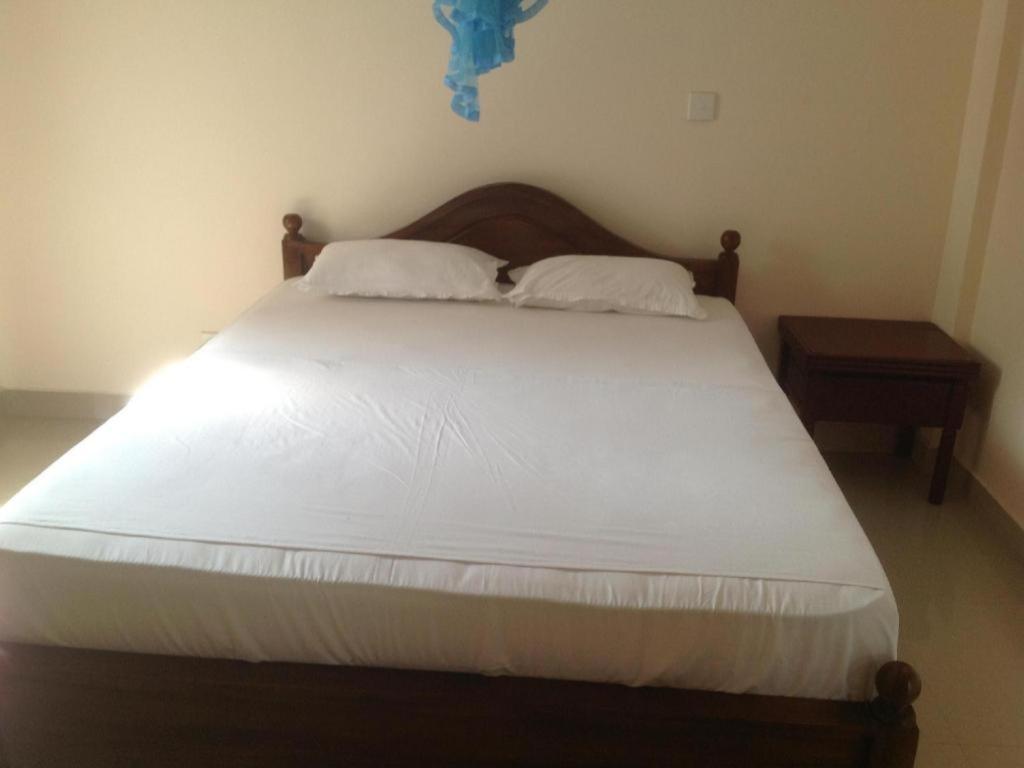 Araliya Blue Beach View Hotel Kudapaduwa Kültér fotó